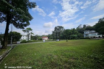 [CORNER] Bungalow Land Jalan Pekaka, Seksyen 8, Kota Damansara For Sale