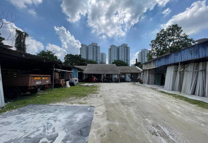 Kampung Seri Aman Luar