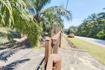 Jalan Bukit Cherakah