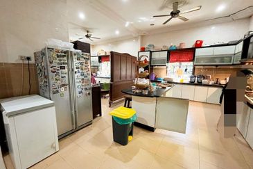 [BESIDE MAIN ROAD] Agriculture Land with 2 Storey Bungalow at Batu 15, Hulu Langat For Sale