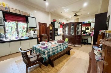 [BESIDE MAIN ROAD] Agriculture Land with 2 Storey Bungalow at Batu 15, Hulu Langat For Sale