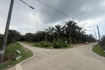 Jalan Bukit Cherakah