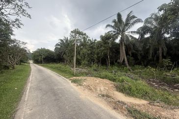 Jalan Bukit Cherakah