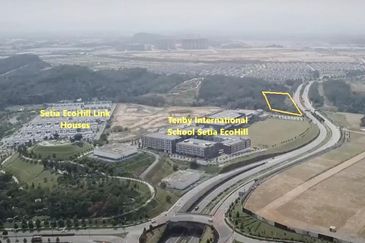 [FACING ROAD] Residential Development Land Rinching, Semenyih For Sale