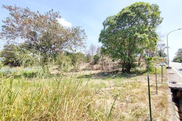 [FACING ROAD] Residential Potential Development Land Jalan Jenderam - Salak Tinggi, Sepang For Sale