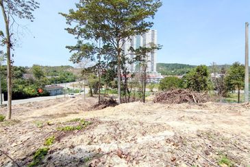 [FACING ROAD] Residential Potential Development Land Jalan Jenderam - Salak Tinggi, Sepang For Sale