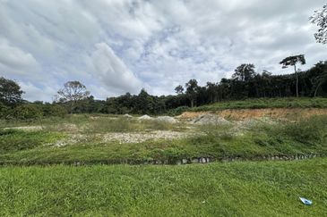 [FRONTAGE MAIN ROAD] Residential Potential Development Land Pantai, Seremban For Sale