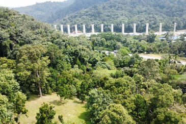 [FACING HIGHWAY] Agriculture Land Bentong, Pahang For Sale