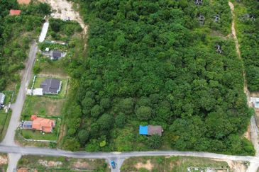 Residential Potential Development Land Jalan Salak Vista, Sepang For Sale