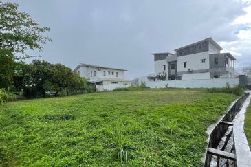 Bungalow Land Labu Jalan Ayer Surut, Setapak For Sale