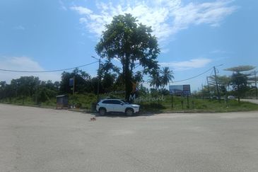 Kampung Sabak Aur, Muar, Commercial Potential Development Land For Sale