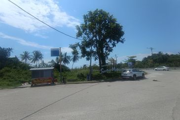 Kampung Sabak Aur, Muar, Commercial Potential Development Land For Sale