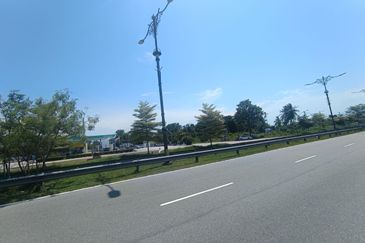 Kampung Sabak Aur, Muar, Commercial Potential Development Land For Sale