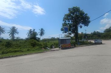 Kampung Sabak Aur, Muar, Commercial Potential Development Land For Sale