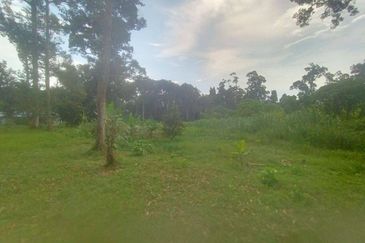 Kampung Cheh, Changkat Jering, Potential Retreat House Land For Sale