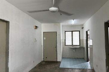 Alam Perdana, Kenari Court For Sale