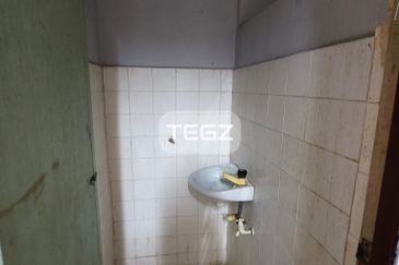 Bukit Tinggi Flat Klang 2nd Floor Good Condition Must View