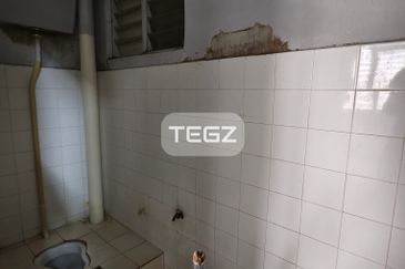 Bukit Tinggi Flat Klang 2nd Floor Good Condition Must View