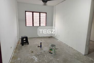 Bukit Tinggi Flat Klang 2nd Floor Good Condition Must View
