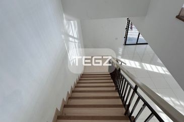 Bukit Raja Klang 2 Storey Corner House 2970sqft Good Condition