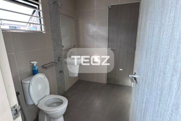 Bukit Raja Klang 2 Storey Corner House 2970sqft Good Condition