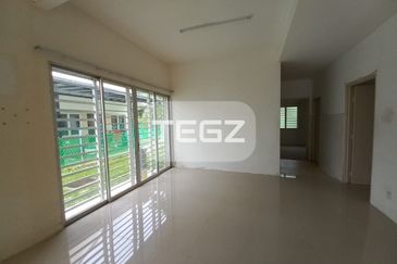 Anggerik Permai 2  Sek 29 Shah Alam 1 Storey Semi-D House 2766sqft