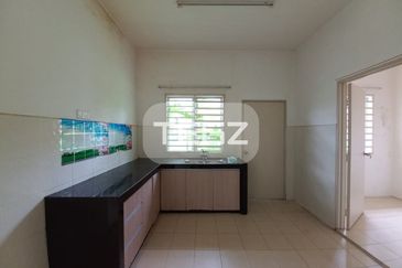 Anggerik Permai 2  Sek 29 Shah Alam 1 Storey Semi-D House 2766sqft