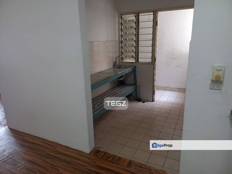 Pangsapuri Seroja Setia Alam Good Condition Top Floor Full Loan, Selangor, Setia Alam/Alam Nusantara