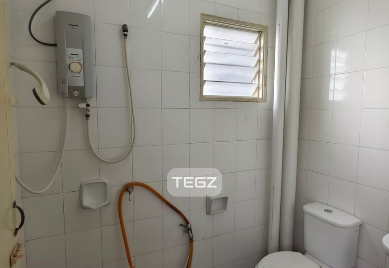 Pangsapuri Akasia, Bandar Botanic