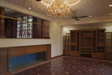 C H E A P 2 Storey Bungalow House @ Bangsar