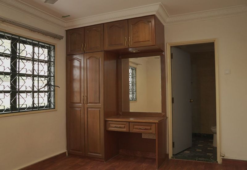 C H E A P 2 Storey Bungalow House @ Bangsar