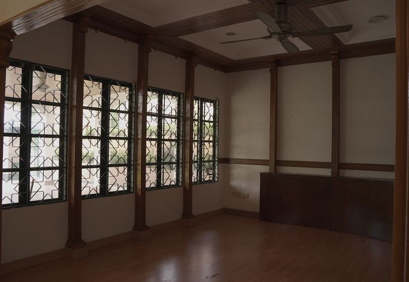 C H E A P 2 Storey Bungalow House @ Bangsar