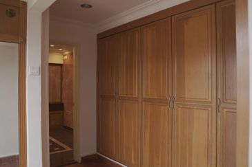 C H E A P 2 Storey Bungalow House @ Bangsar