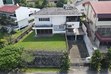 C H E A P 2 Sty Bungalow @ Bangsar 