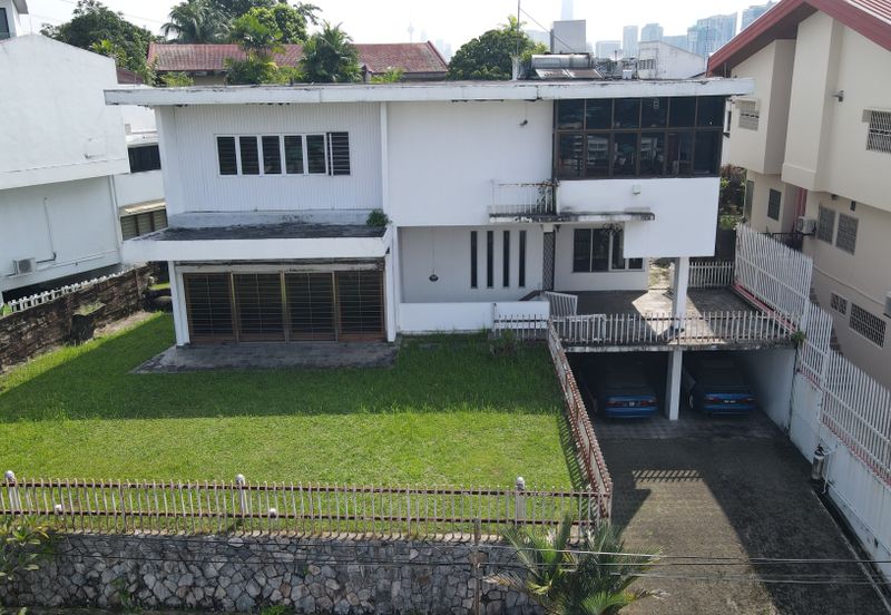 C H E A P 2 Sty Bungalow @ Bangsar 