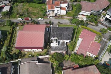 C H E A P 2 Sty Bungalow @ Bangsar 