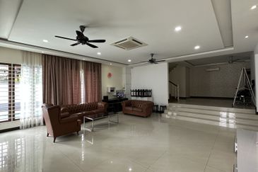 C H E A P 2 Storey C O R N E R Bungalow House renovated