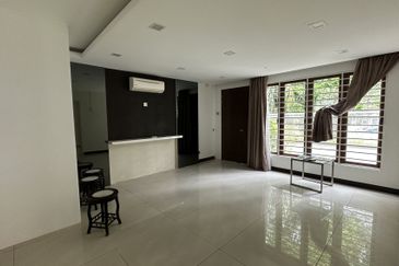 C H E A P 2 Storey C O R N E R Bungalow House renovated