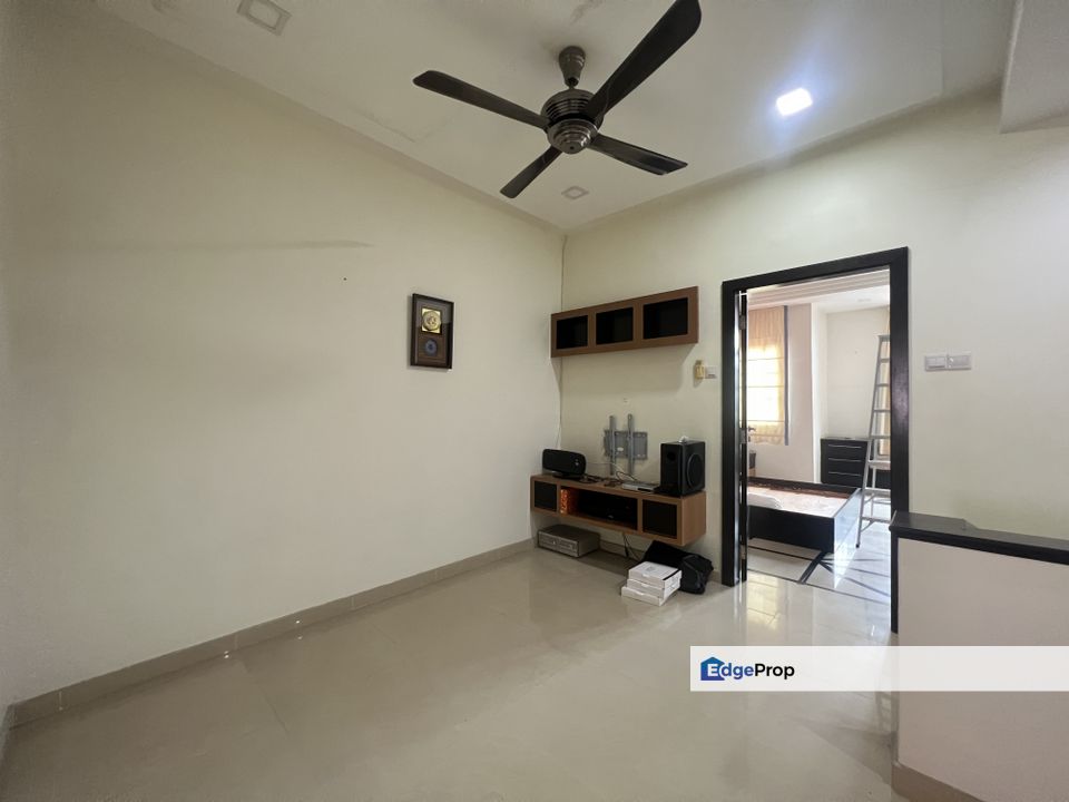 C H E A P Double sty terrace @ Cheras Vista, Selangor, Cheras