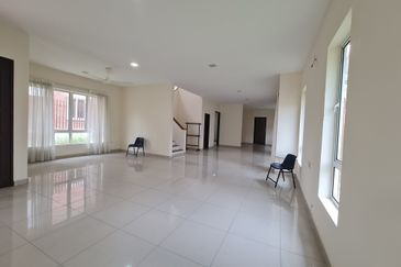  C H E A P 2 storey corner Bungalow @ Sg Long, Cheras