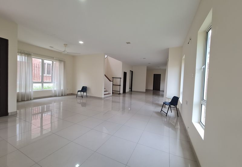  C H E A P 2 storey corner Bungalow @ Sg Long, Cheras