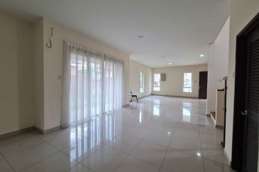  C H E A P 2 storey corner Bungalow @ Sg Long, Cheras