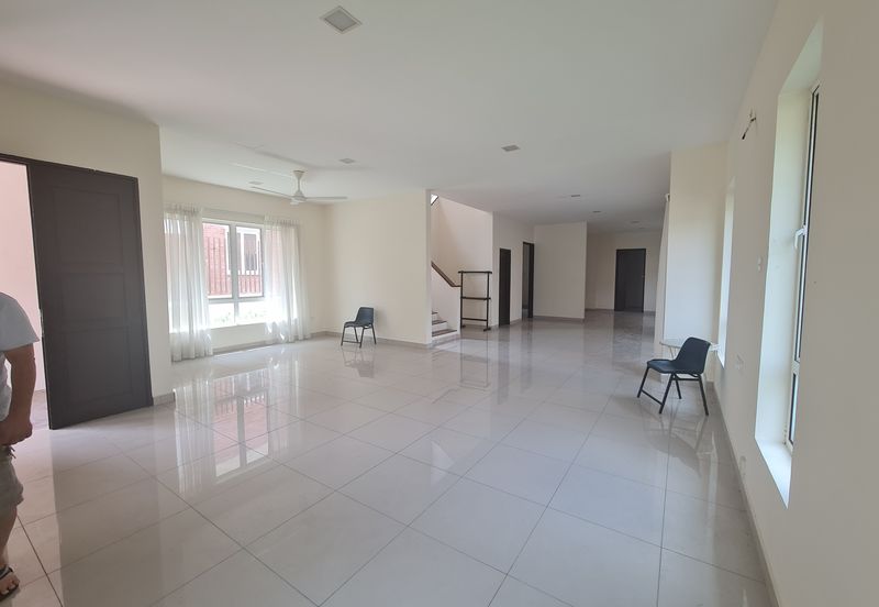  C H E A P 2 storey corner Bungalow @ Sg Long, Cheras