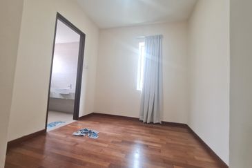  C H E A P 2 storey corner Bungalow @ Sg Long, Cheras