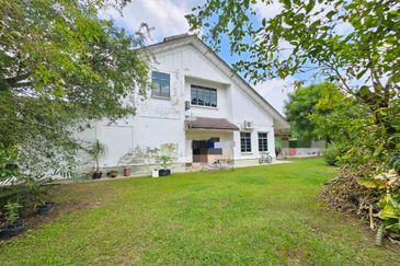 Bandar Tun Hussein Onn