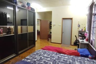 Bandar Tun Hussein Onn