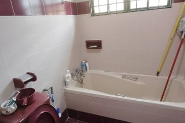 Bandar Tun Hussein Onn