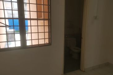 C H E A P Semi D Bdr Sg Long