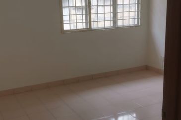 C H E A P Semi D Bdr Sg Long