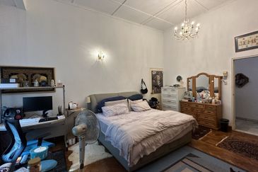 C H E A P 1 Sty Bungalow @ Bangsar, KL For Sale